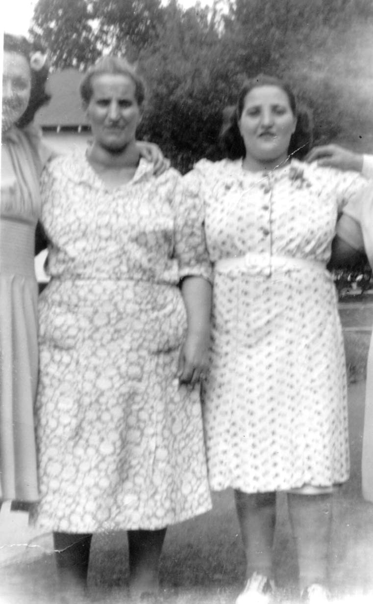 grandma_lena_mamie.JPG (83157 bytes)